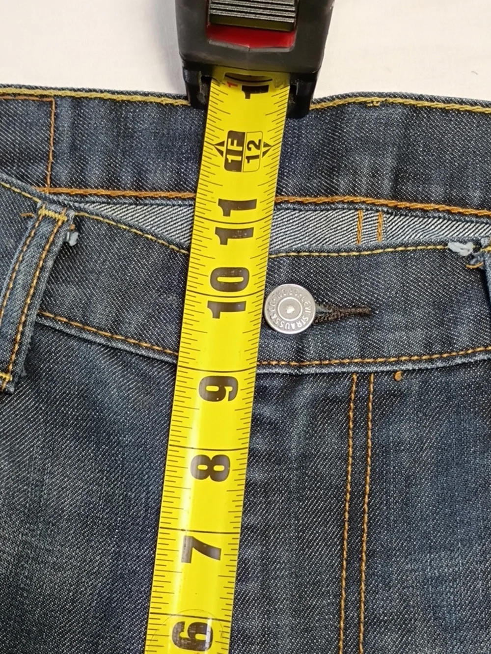 EUC Levi Strauss 513 Mens Dark Wash Straight Leg Jeans Size W33 L32 Denim